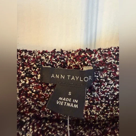 Ann Taylor Black and Red Textured Top - Picture 2 of 4